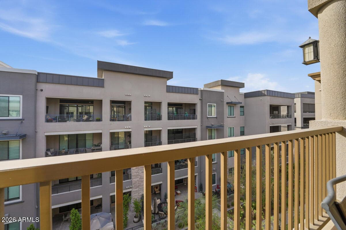5350 E DEER VALLEY Drive 4401, Phoenix, AZ 85054 — photo 26 of 37