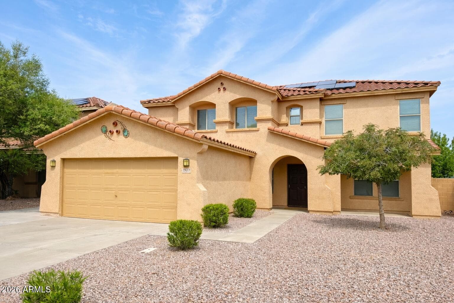 2812 W SUNSHINE BUTTE Drive, San Tan Valley, AZ 85144 — photo 1 of 40
