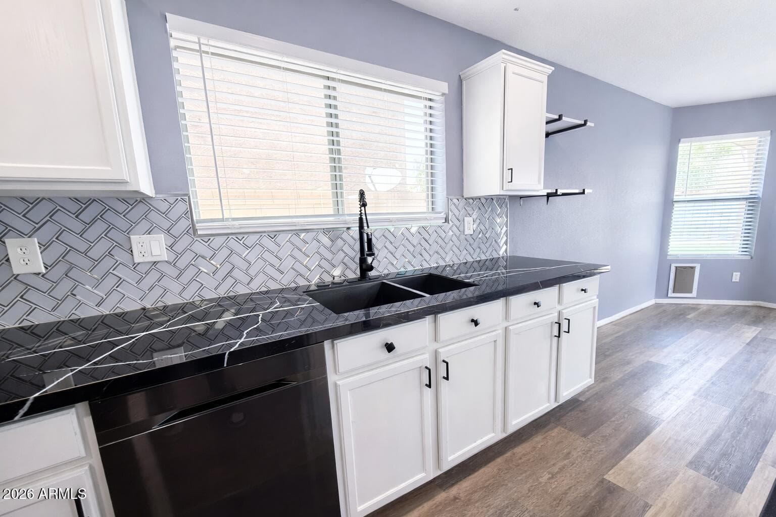 2812 W SUNSHINE BUTTE Drive, San Tan Valley, AZ 85144 — photo 11 of 40
