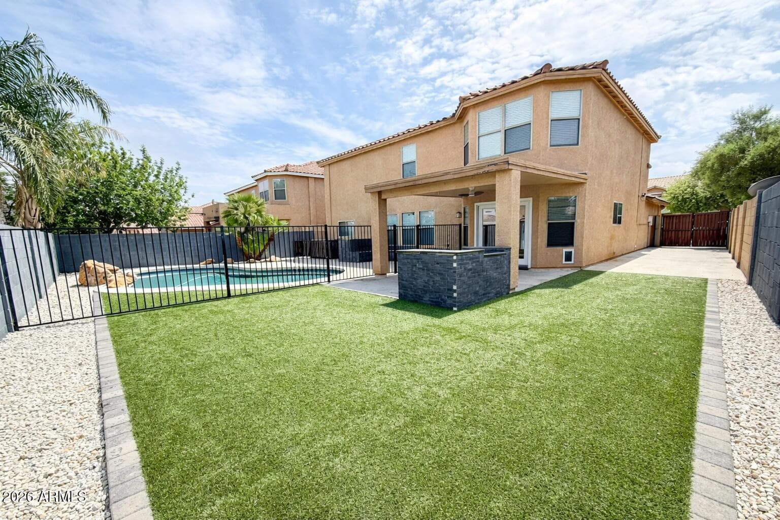 2812 W SUNSHINE BUTTE Drive, San Tan Valley, AZ 85144 — photo 29 of 40