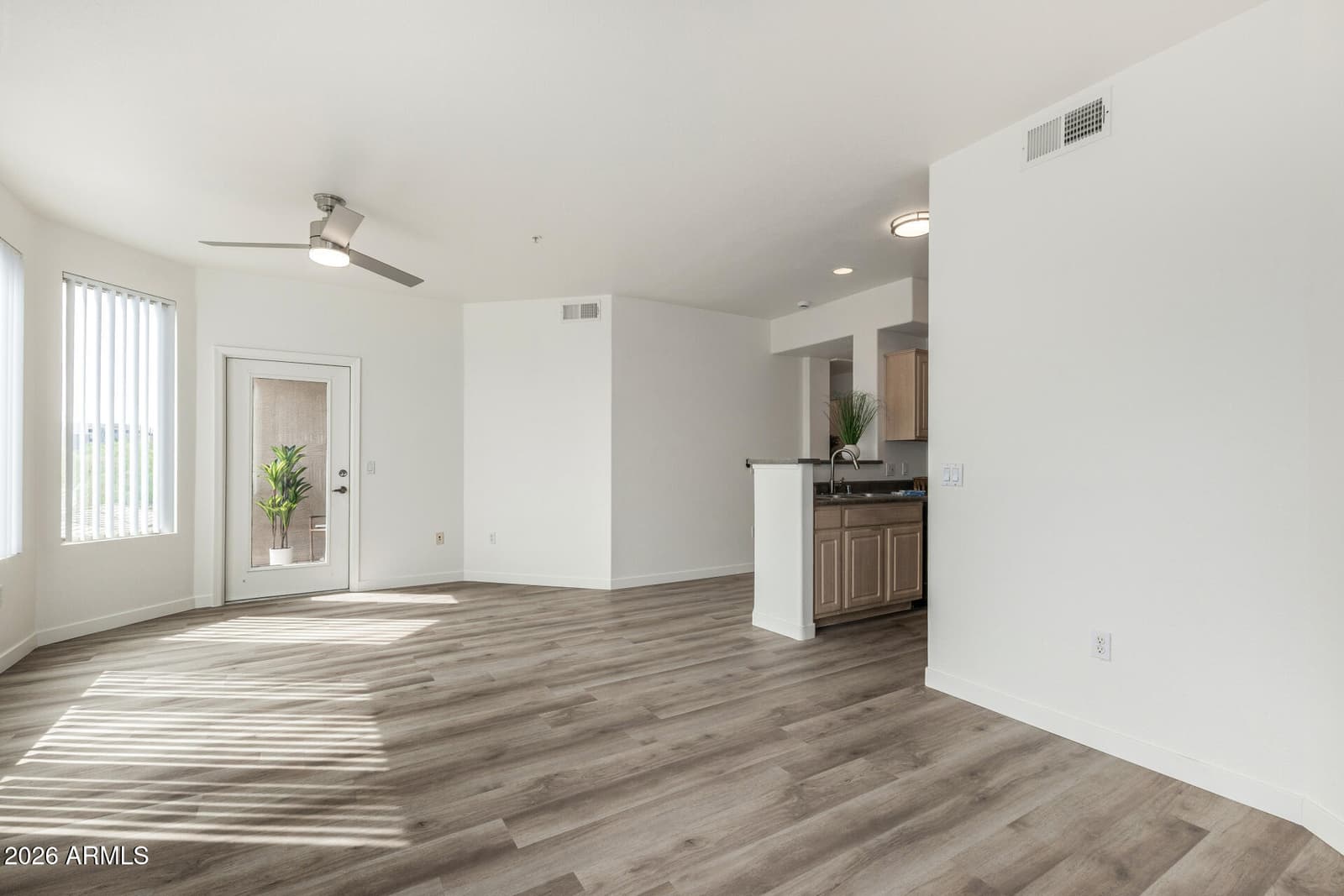 435 W RIO SALADO Parkway 305, Tempe, AZ 85281 — photo 18 of 55
