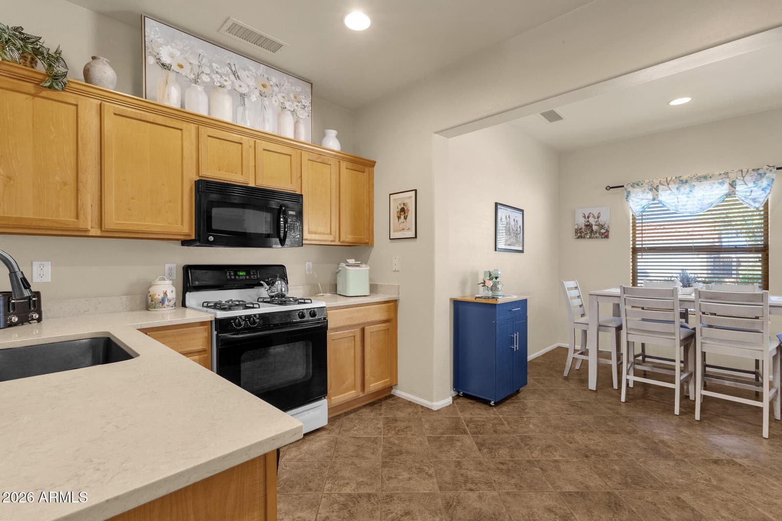 18337 N SOFT WIND Drive, Maricopa, AZ 85138 — photo 8 of 31