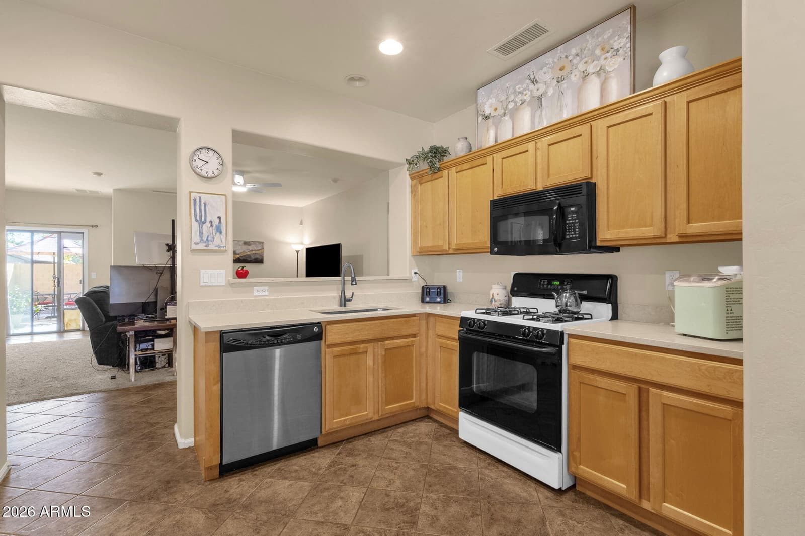 18337 N SOFT WIND Drive, Maricopa, AZ 85138 — photo 9 of 31