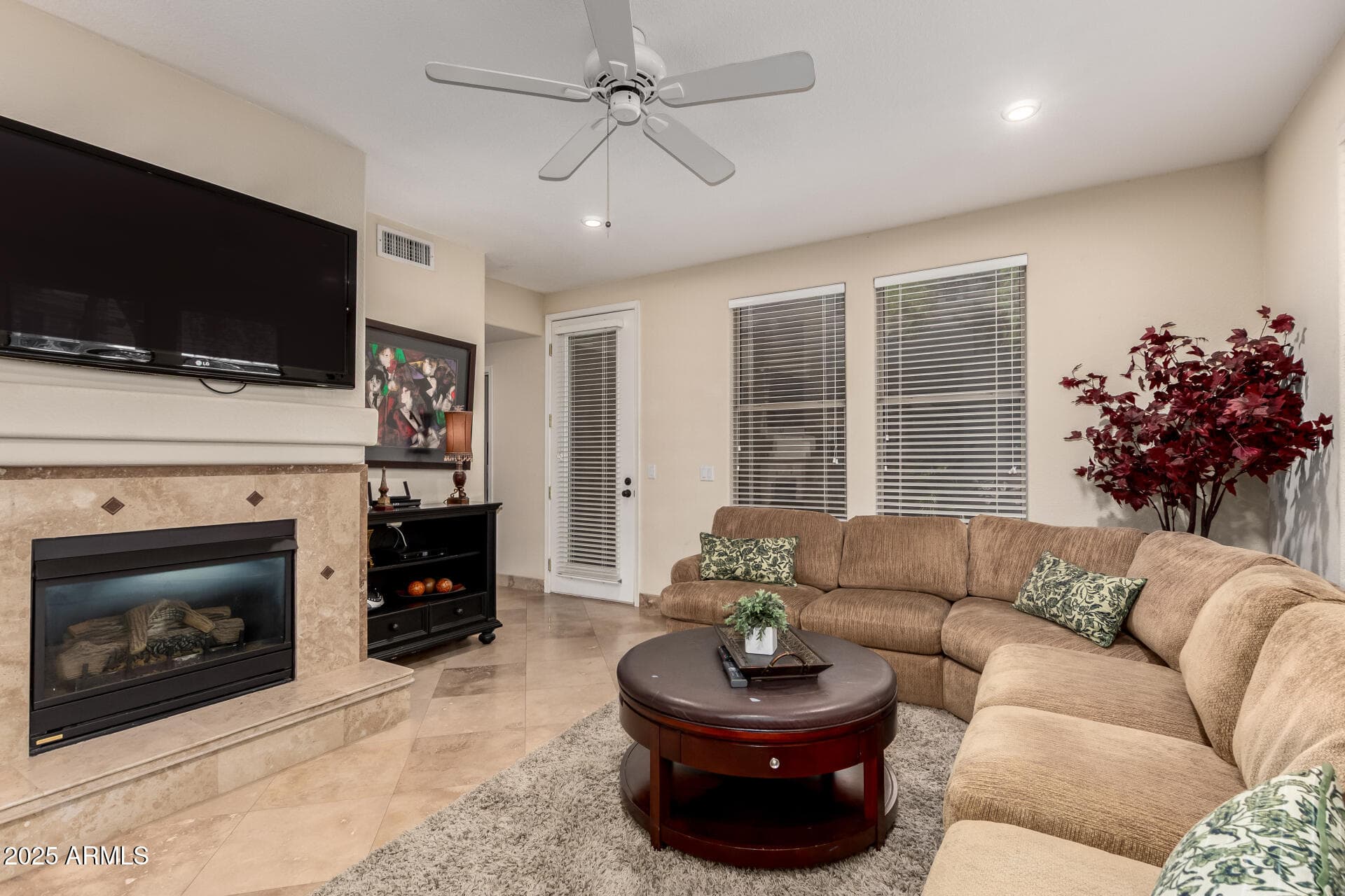 15221 N CLUBGATE Drive 1121, Scottsdale, AZ 85254 — photo 3 of 39