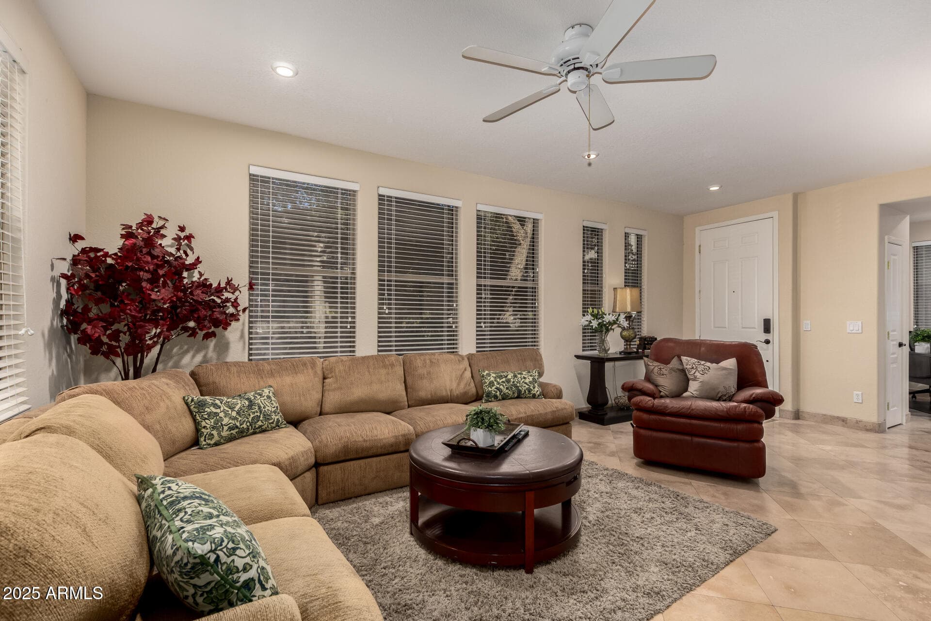 15221 N CLUBGATE Drive 1121, Scottsdale, AZ 85254 — photo 4 of 39