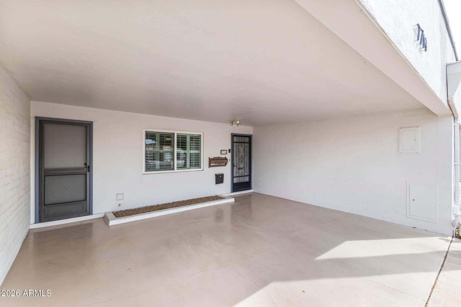 7714 E CHAPARRAL Road, Scottsdale, AZ 85250 — photo 5 of 37