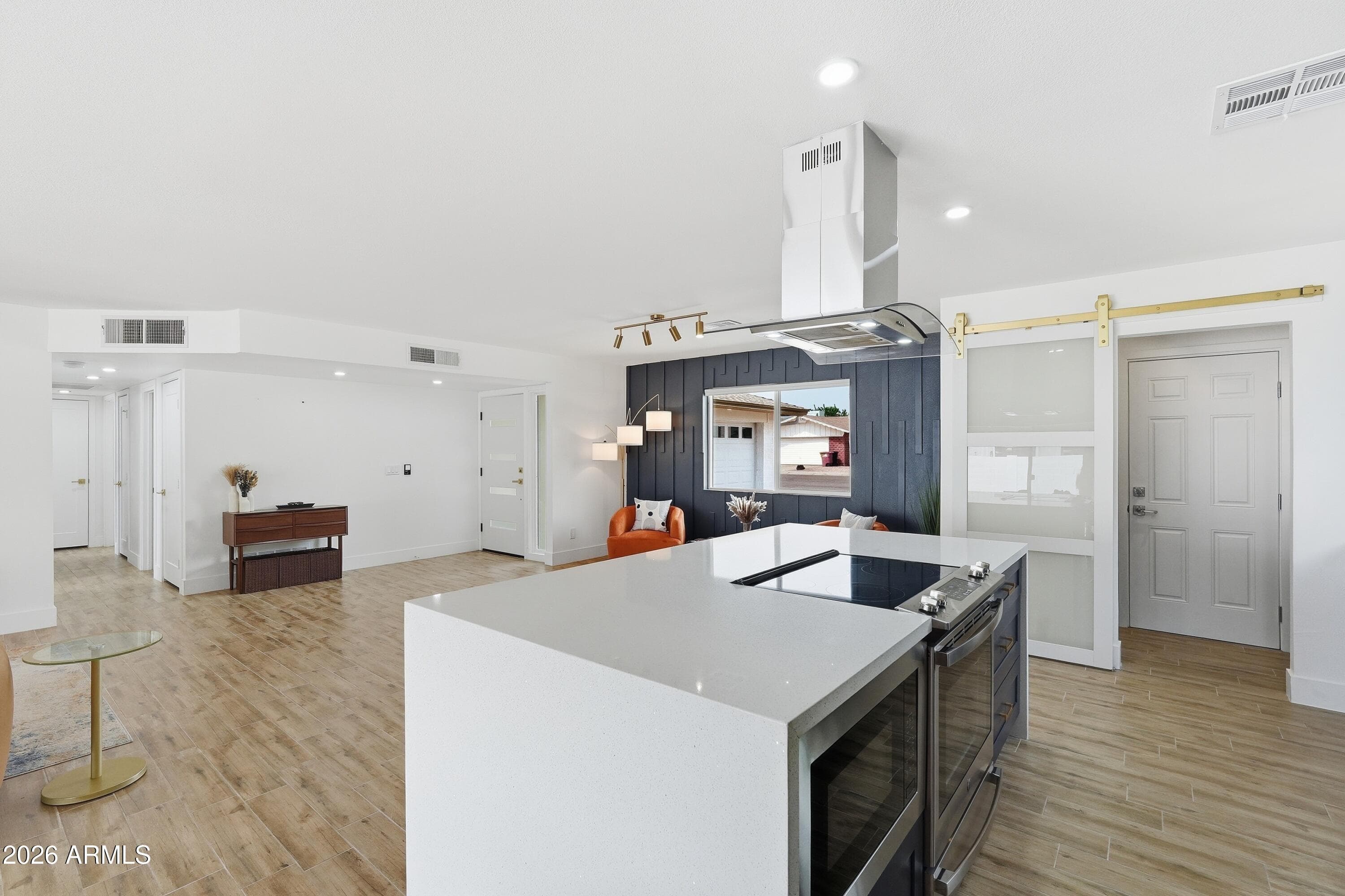 8607 E JACKRABBIT Road, Scottsdale, AZ 85250 — photo 13 of 38
