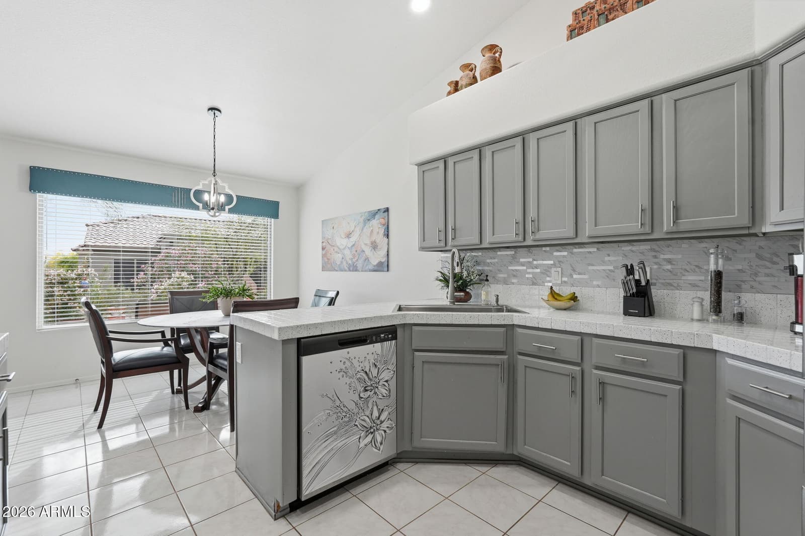 5482 S PYRITE Circle, Gold Canyon, AZ 85118 — photo 12 of 44