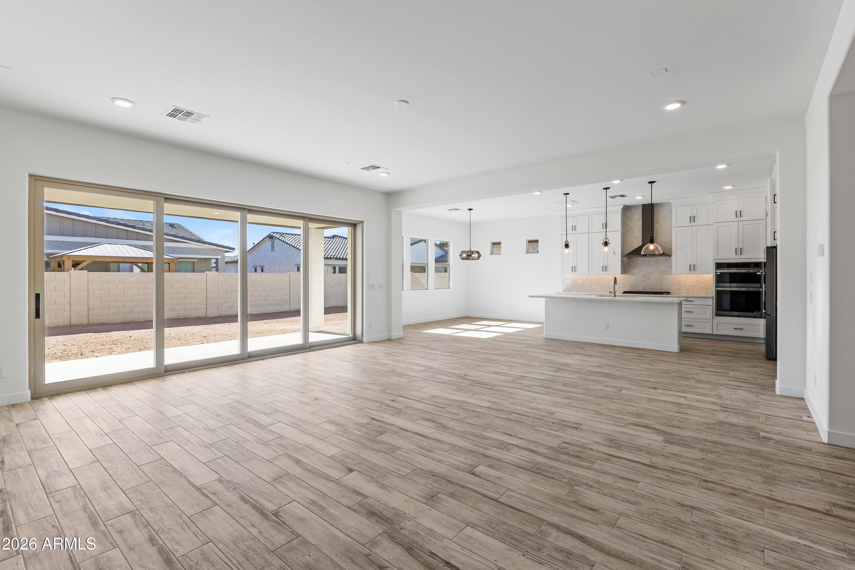 7561 W EVANS Drive, Peoria, AZ 85381 — photo 3 of 26