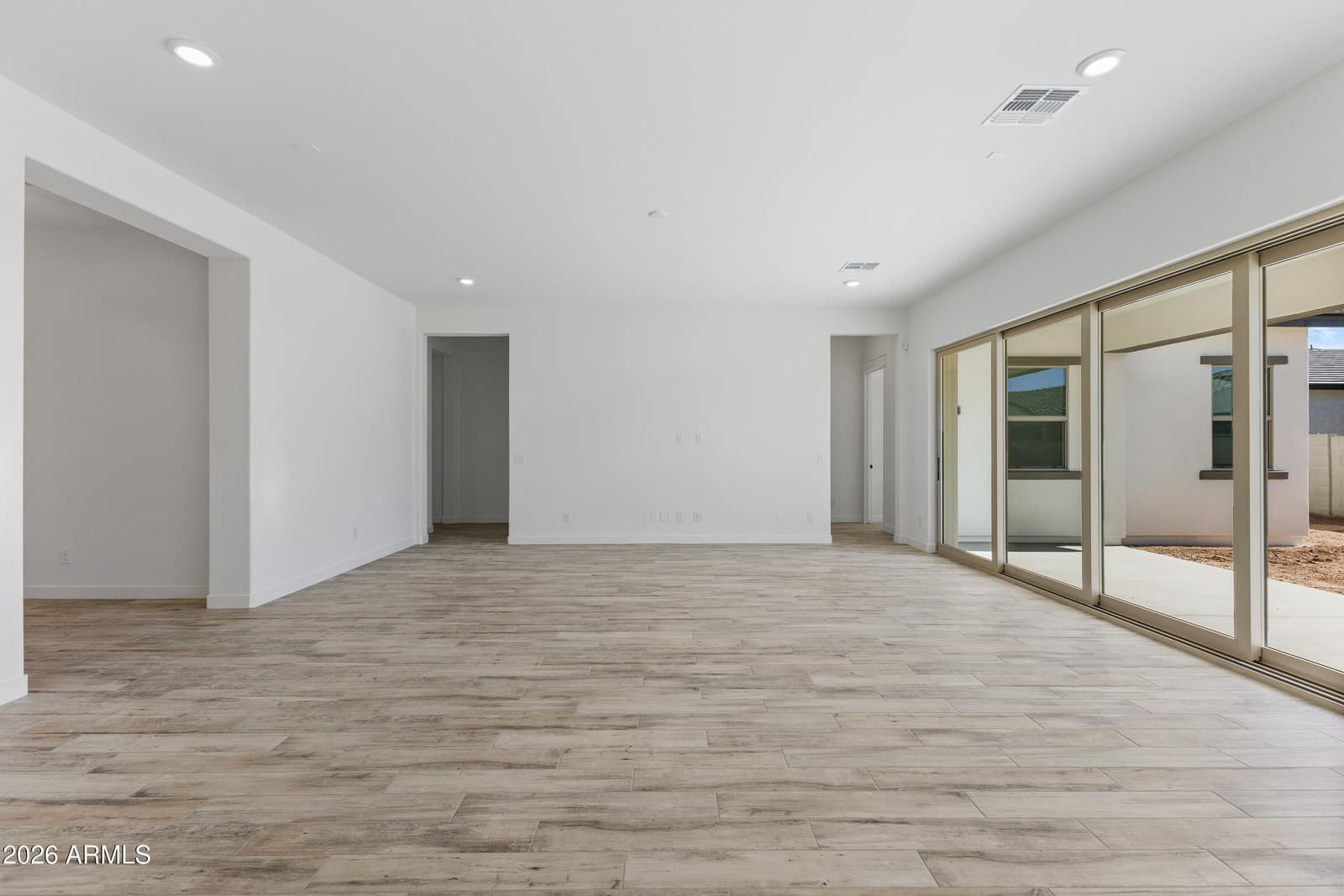 7561 W EVANS Drive, Peoria, AZ 85381 — photo 8 of 26