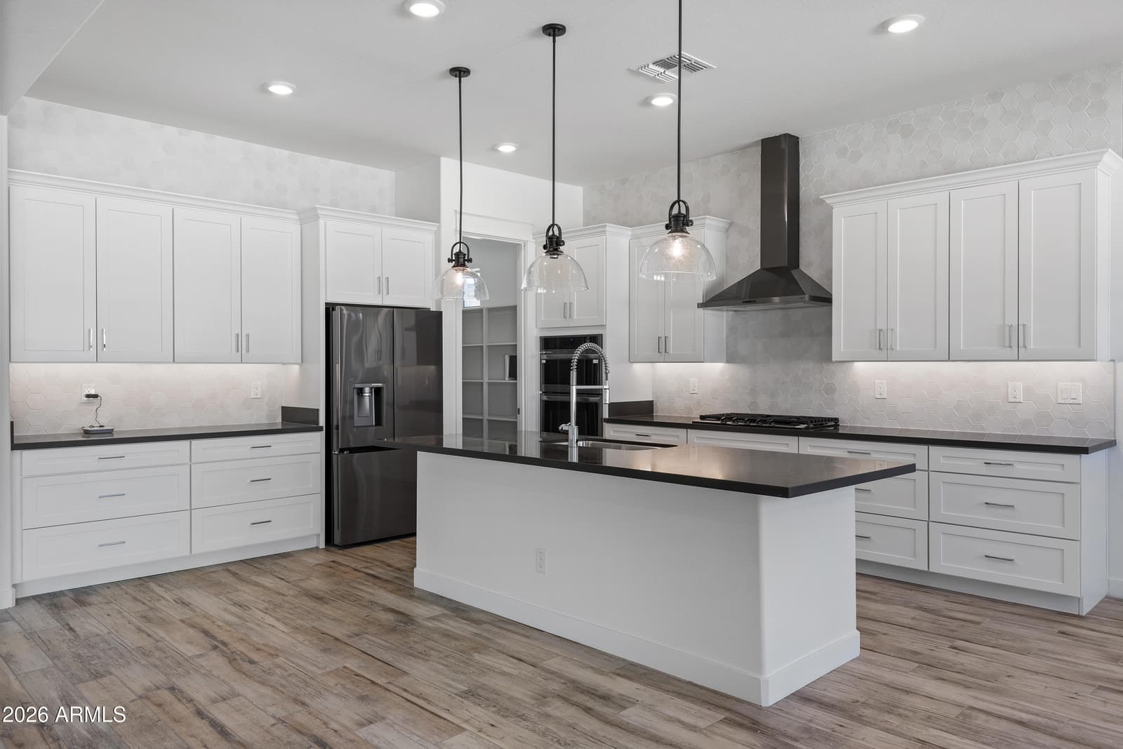 7576 W EVANS Drive, Peoria, AZ 85381 — photo 4 of 26