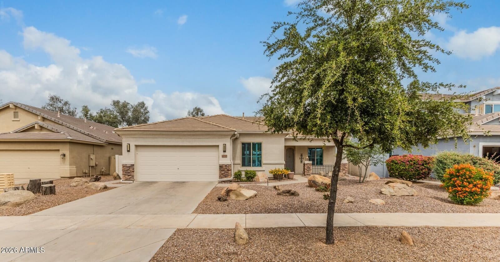 4370 E SUNDANCE Court E, Gilbert, AZ 85297 — photo 10 of 46