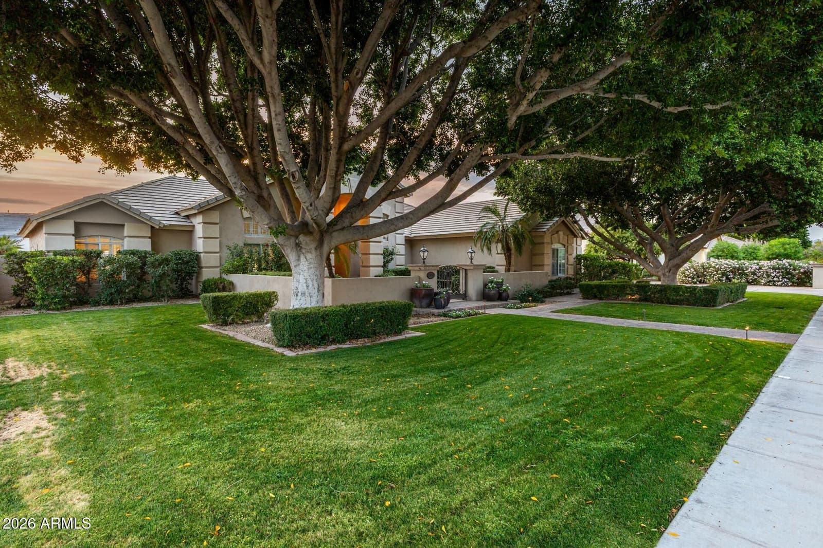 2530 N Hall, Mesa, AZ 85203 — photo 3 of 58
