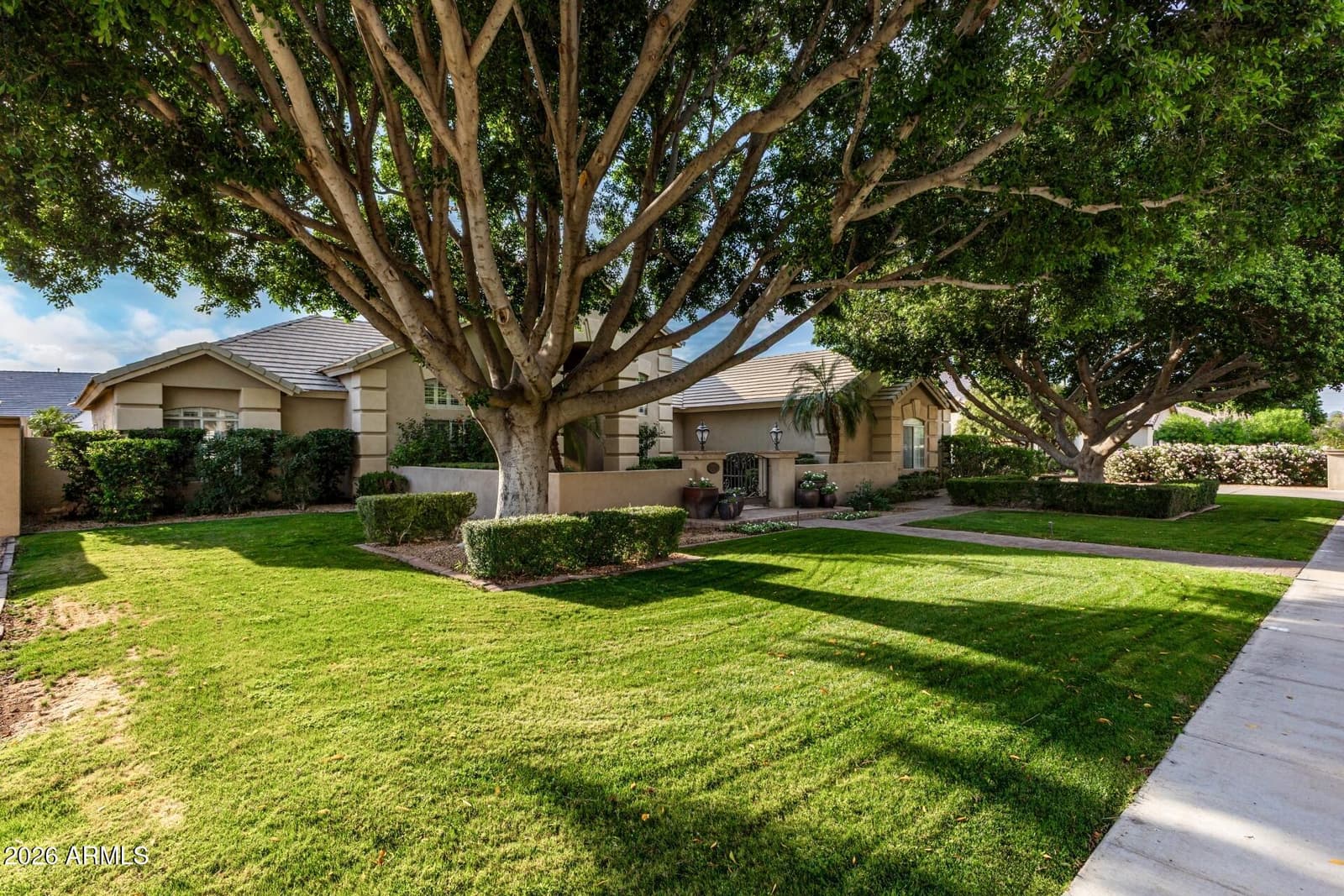 2530 N Hall, Mesa, AZ 85203 — photo 6 of 58
