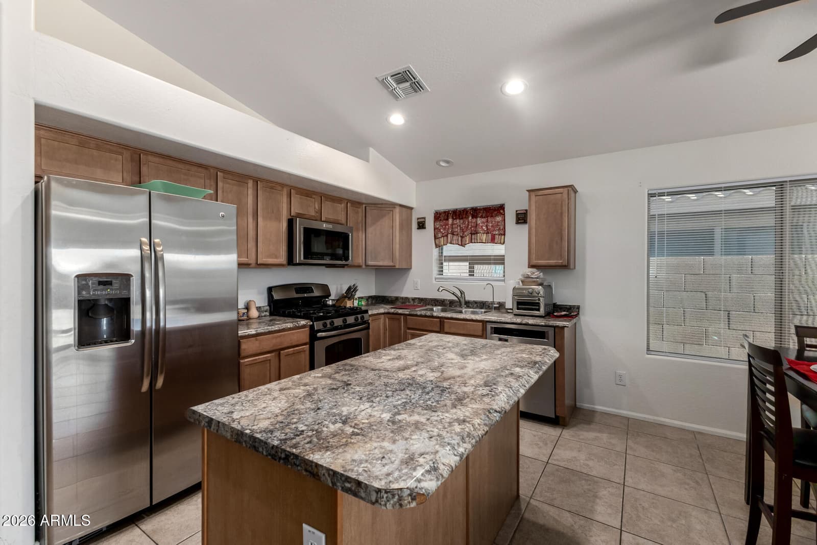 20790 N LAUREN Road, Maricopa, AZ 85138 — photo 7 of 25