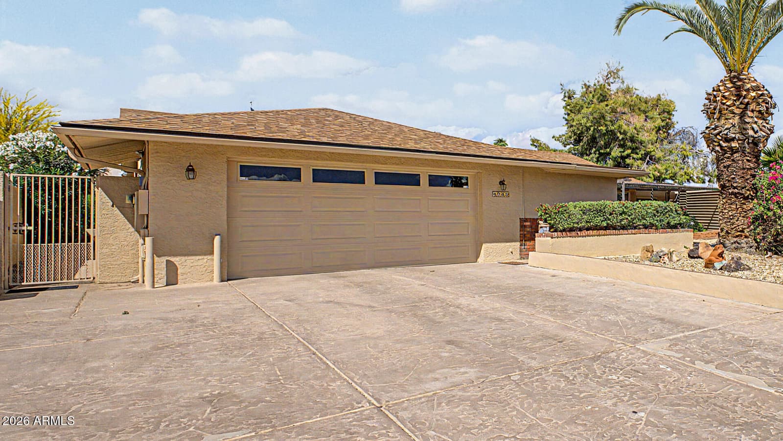 4740 E VOLTAIRE Avenue, Phoenix, AZ 85032 — photo 4 of 43