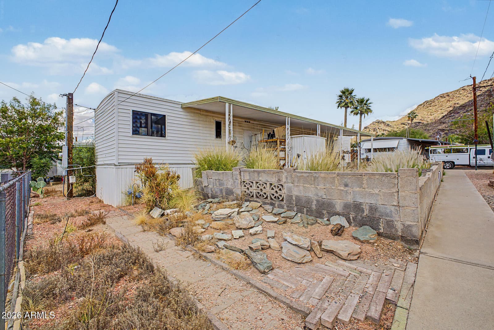 10401 N CAVE CREEK Road 284, Phoenix, AZ 85020 — photo 21 of 27