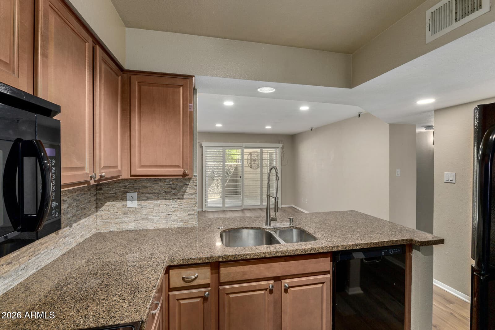 7474 E EARLL Drive 112, Scottsdale, AZ 85251 — photo 8 of 25