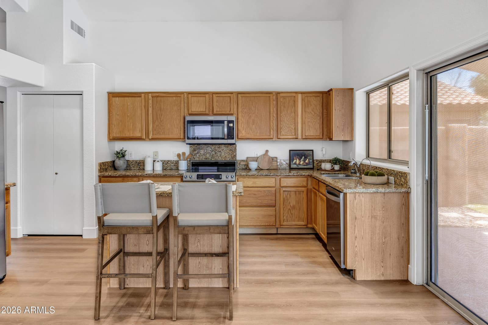 843 W BRUCE Avenue, Gilbert, AZ 85233 — photo 10 of 30