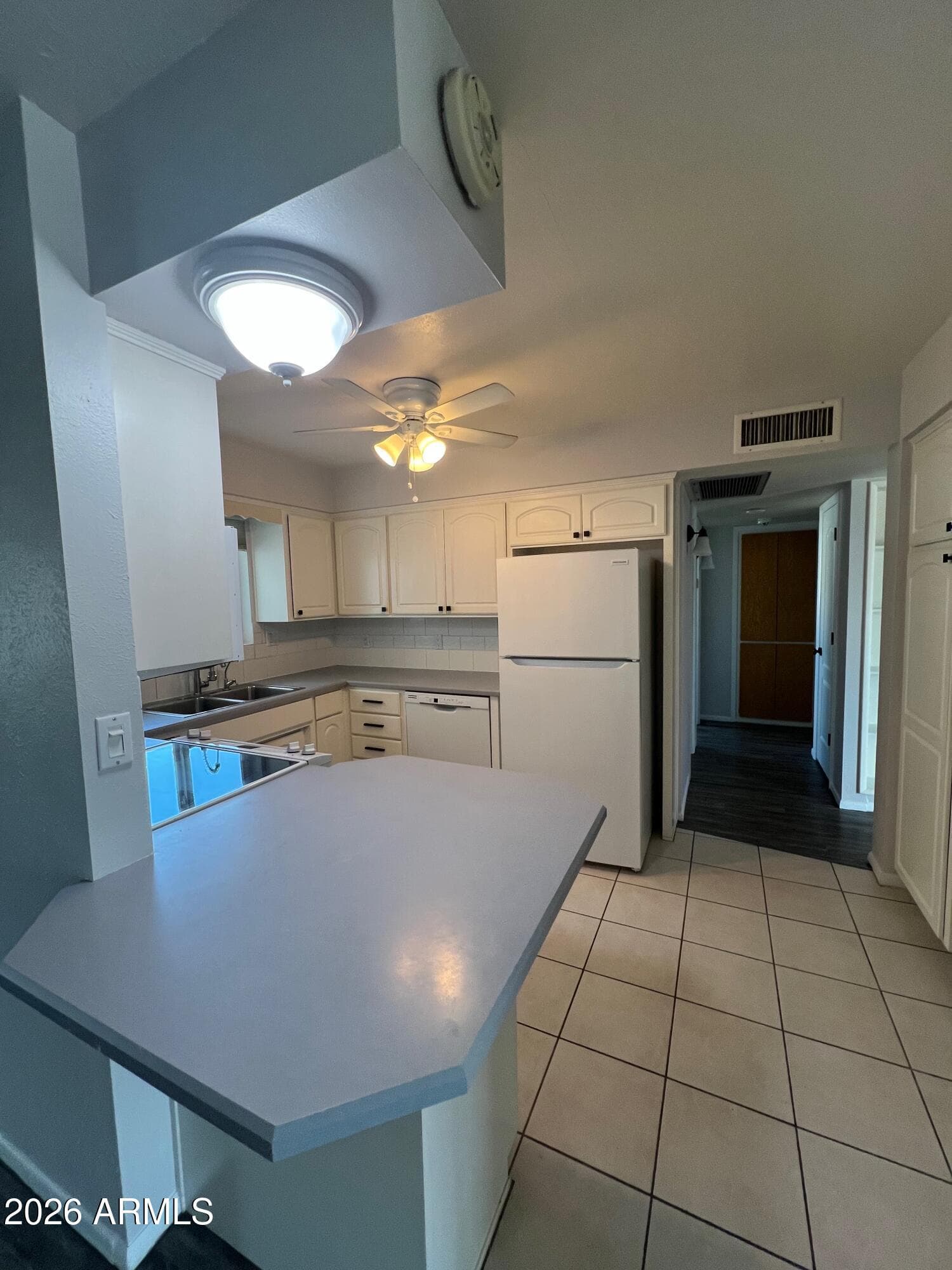5410 E DODGE Street, Mesa, AZ 85205 — photo 8 of 36