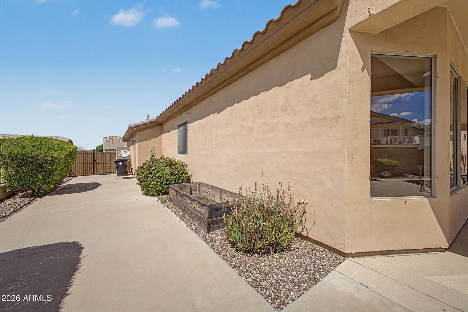 9711 E GLENCOVE Circle, Mesa, AZ 85207 — photo 27 of 34