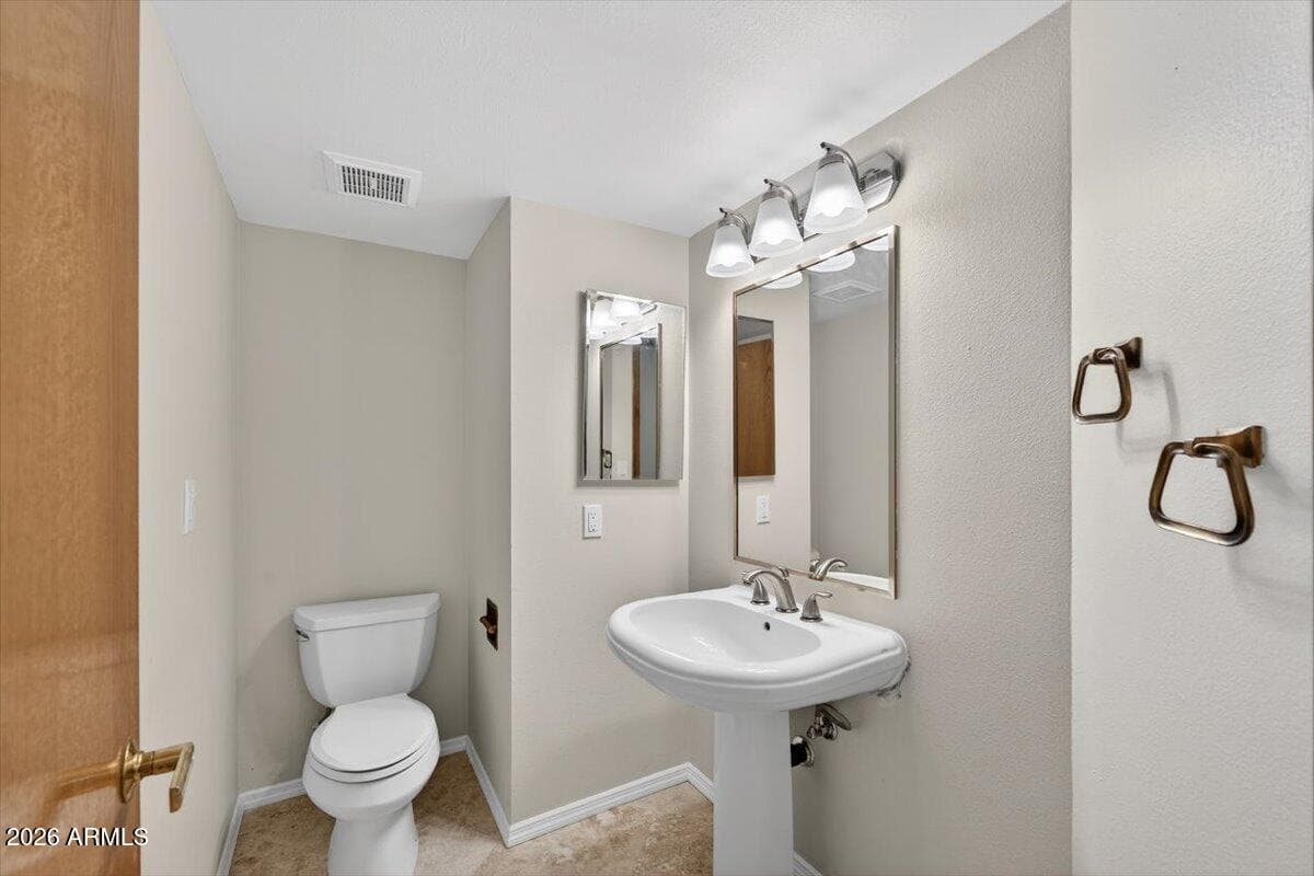 5750 N 10TH Street 5, Phoenix, AZ 85014 — photo 12 of 36