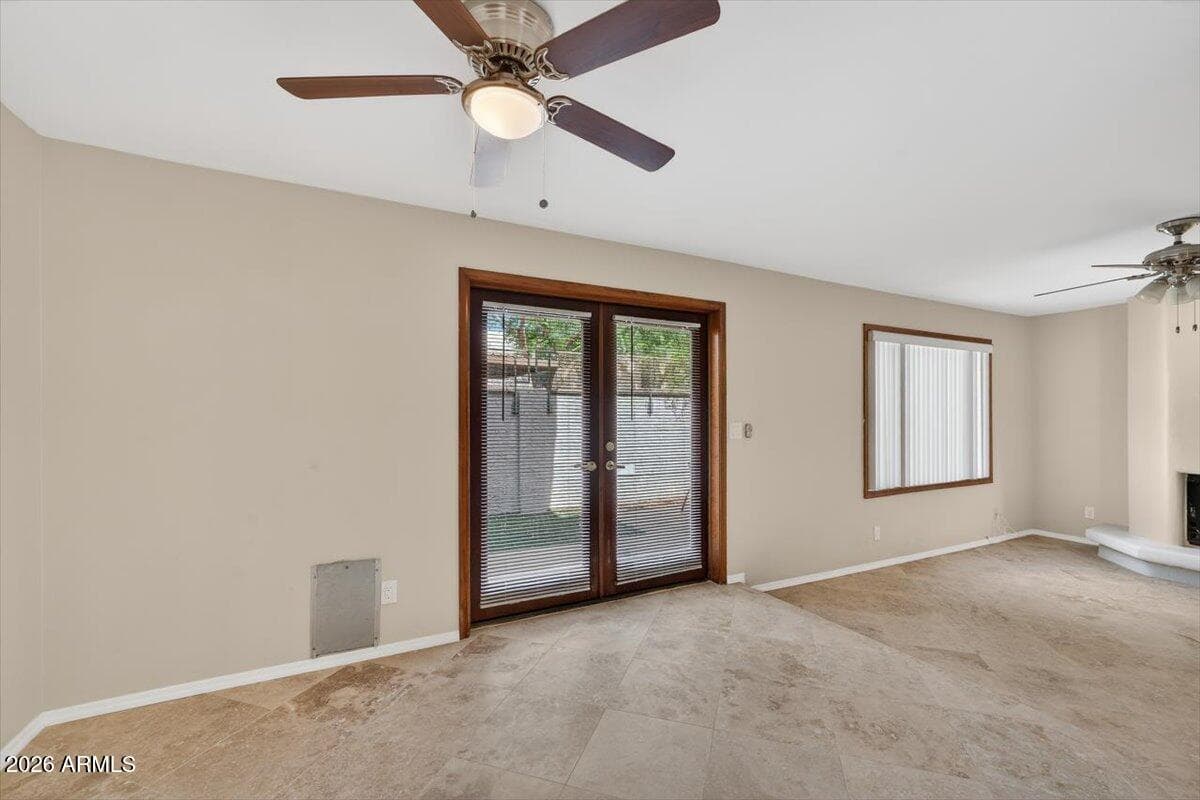 5750 N 10TH Street 5, Phoenix, AZ 85014 — photo 10 of 36