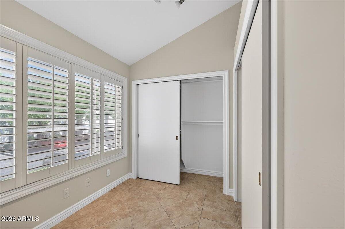 5750 N 10TH Street 5, Phoenix, AZ 85014 — photo 16 of 36