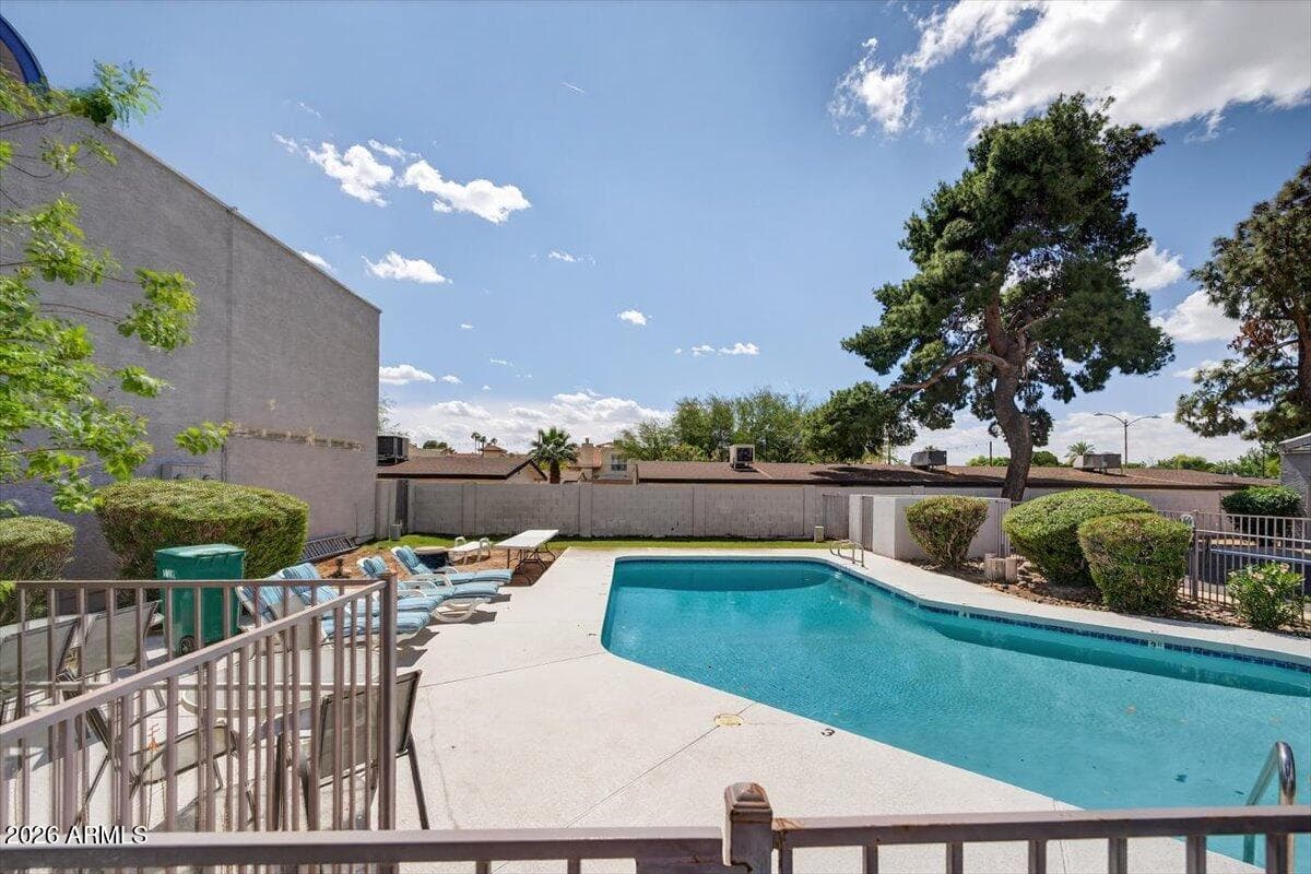 5750 N 10TH Street 5, Phoenix, AZ 85014 — photo 32 of 36