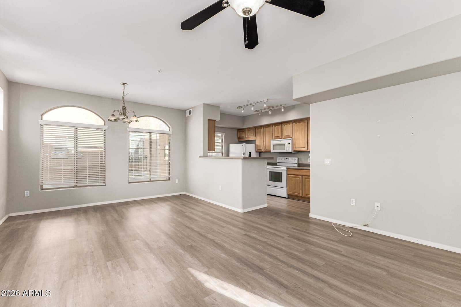 16825 N 14TH Street 51, Phoenix, AZ 85022 — photo 8 of 43