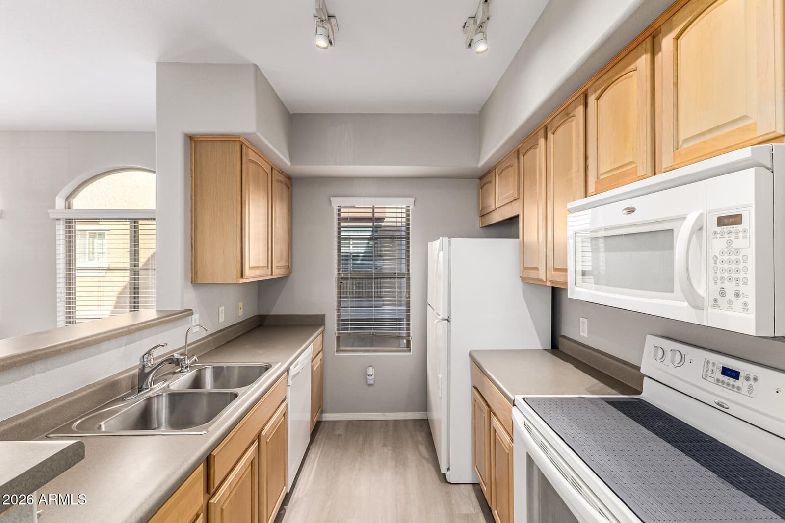 16825 N 14TH Street 51, Phoenix, AZ 85022 — photo 16 of 43