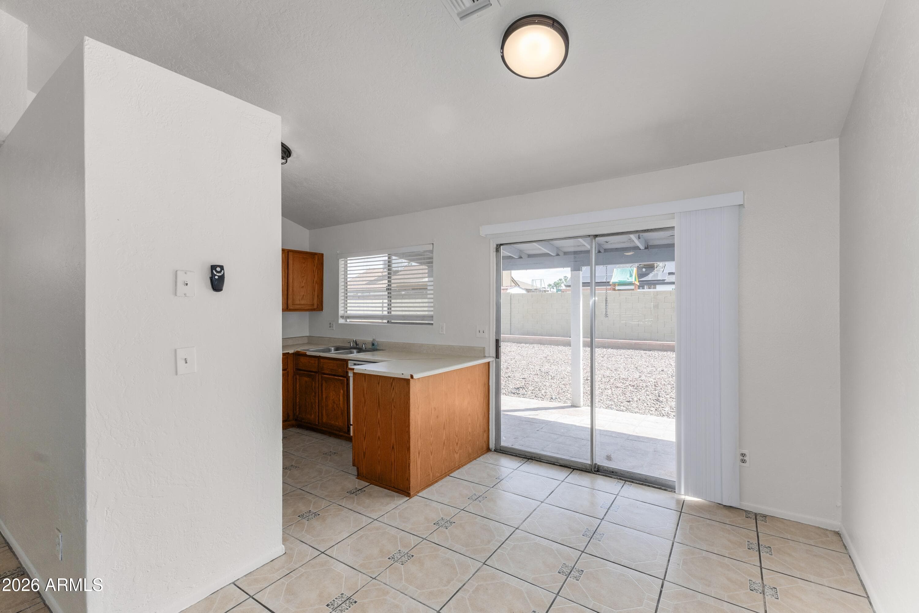 4537 N 79TH Avenue, Phoenix, AZ 85033 — photo 10 of 30