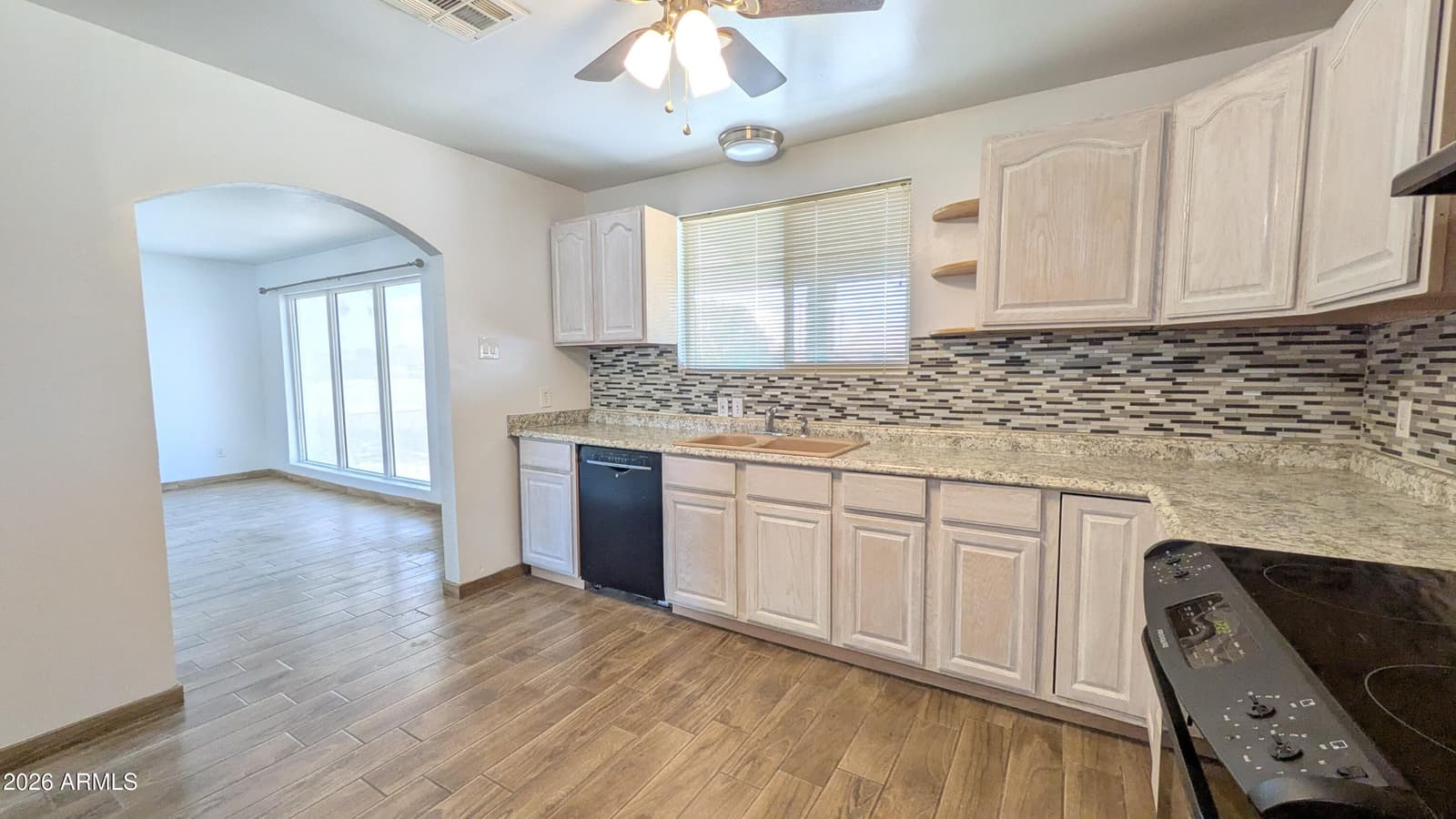 4821 N 32ND Avenue, Phoenix, AZ 85017 — photo 10 of 34