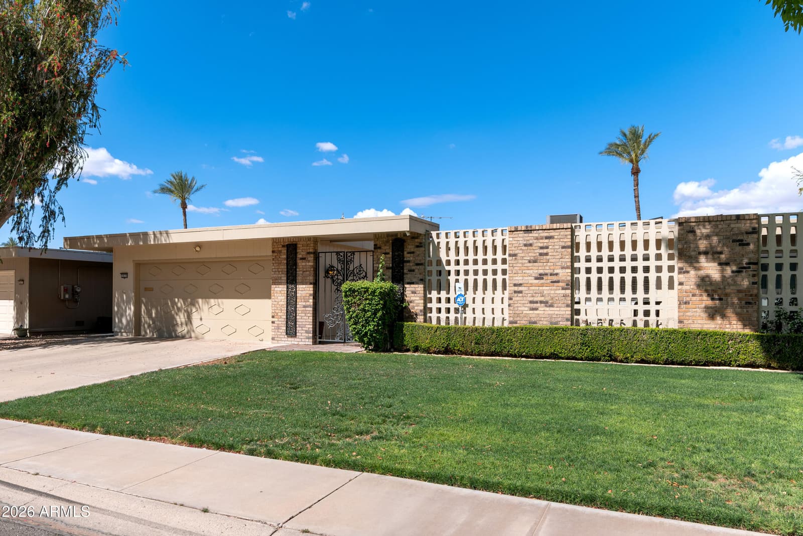 18226 N 104TH Avenue, Sun City, AZ 85373 — photo 3 of 36