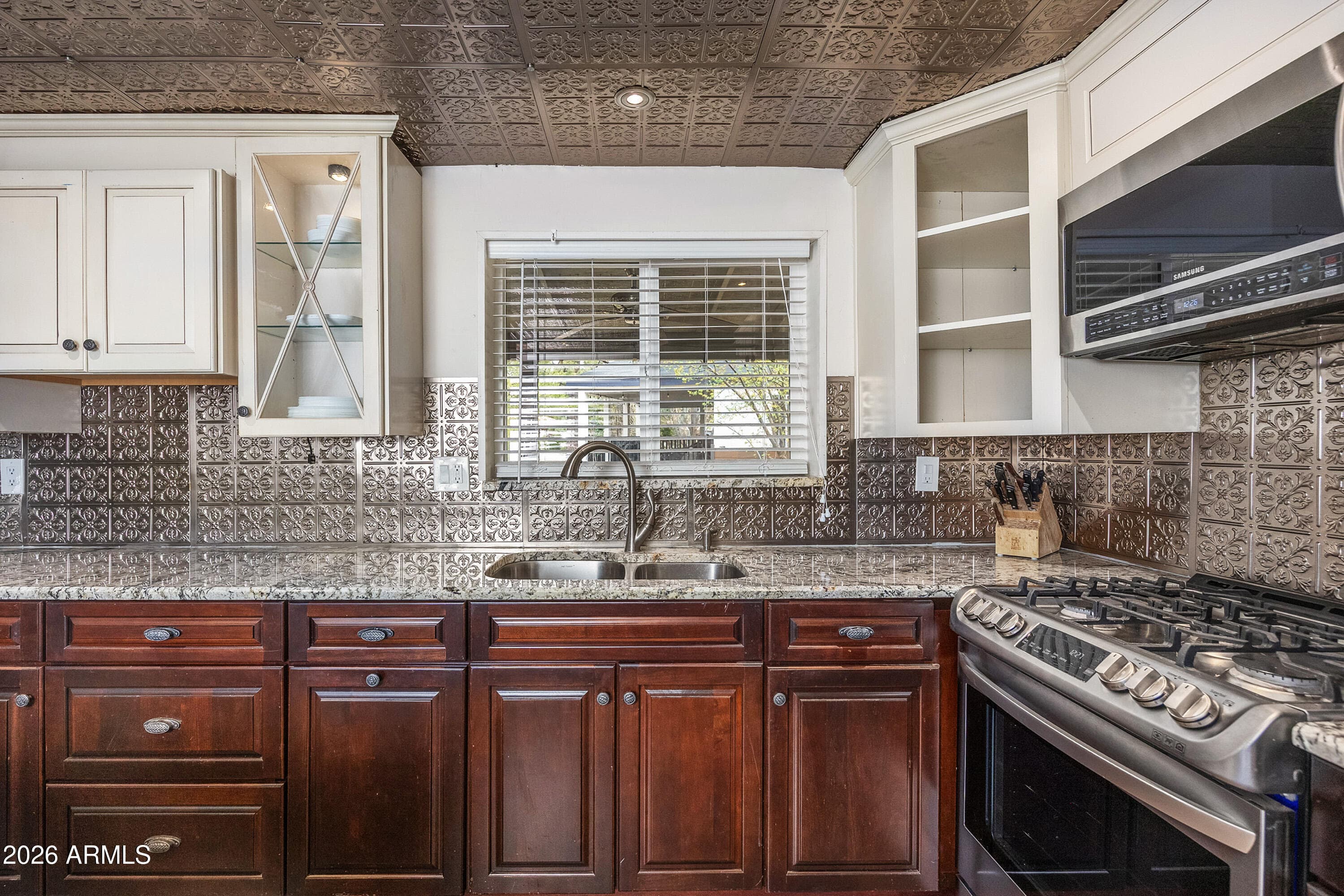 535 E OAK Drive, Munds Park, AZ 86017 — photo 12 of 34