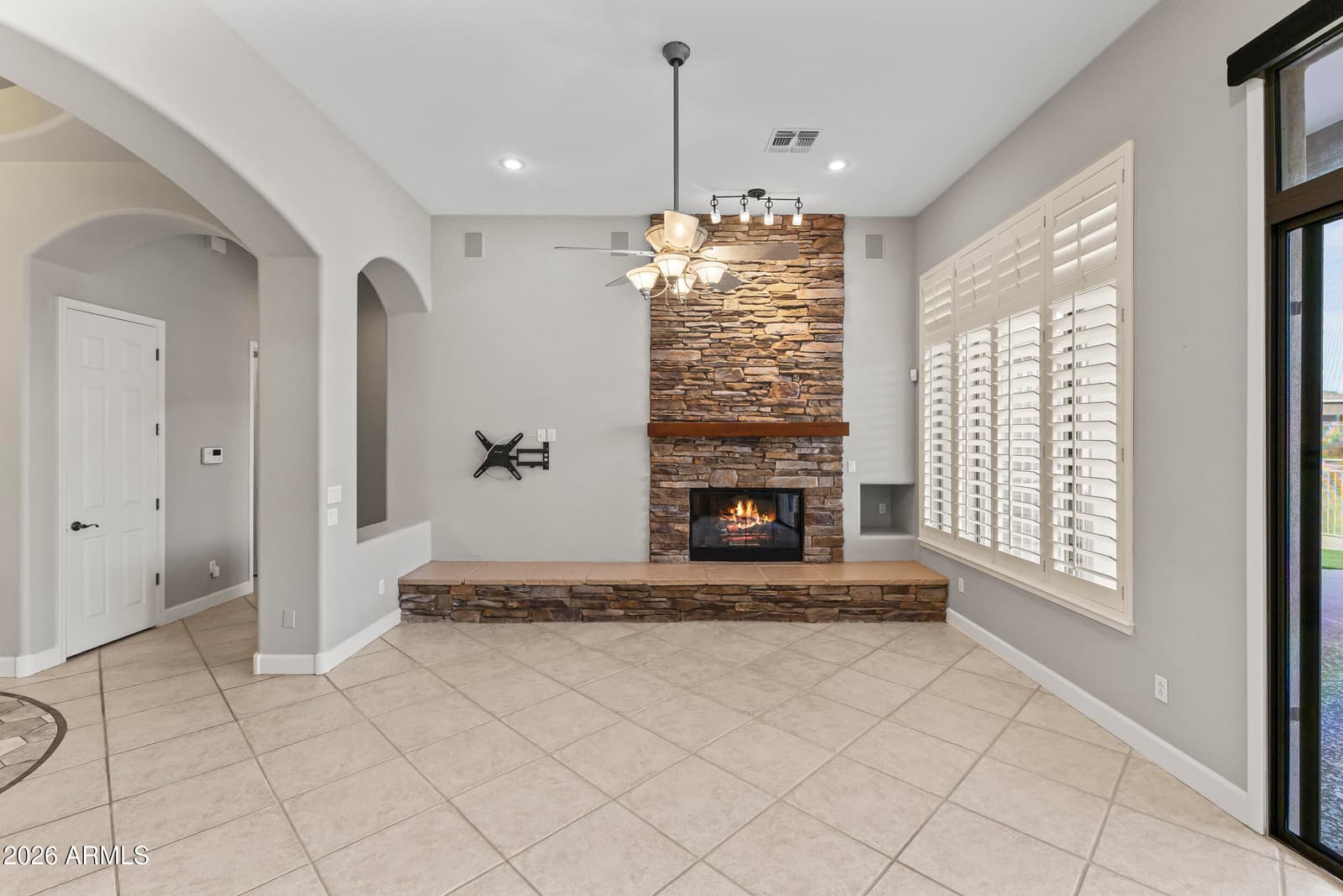 415 E DESERT WIND Drive, Phoenix, AZ 85048 — photo 8 of 45