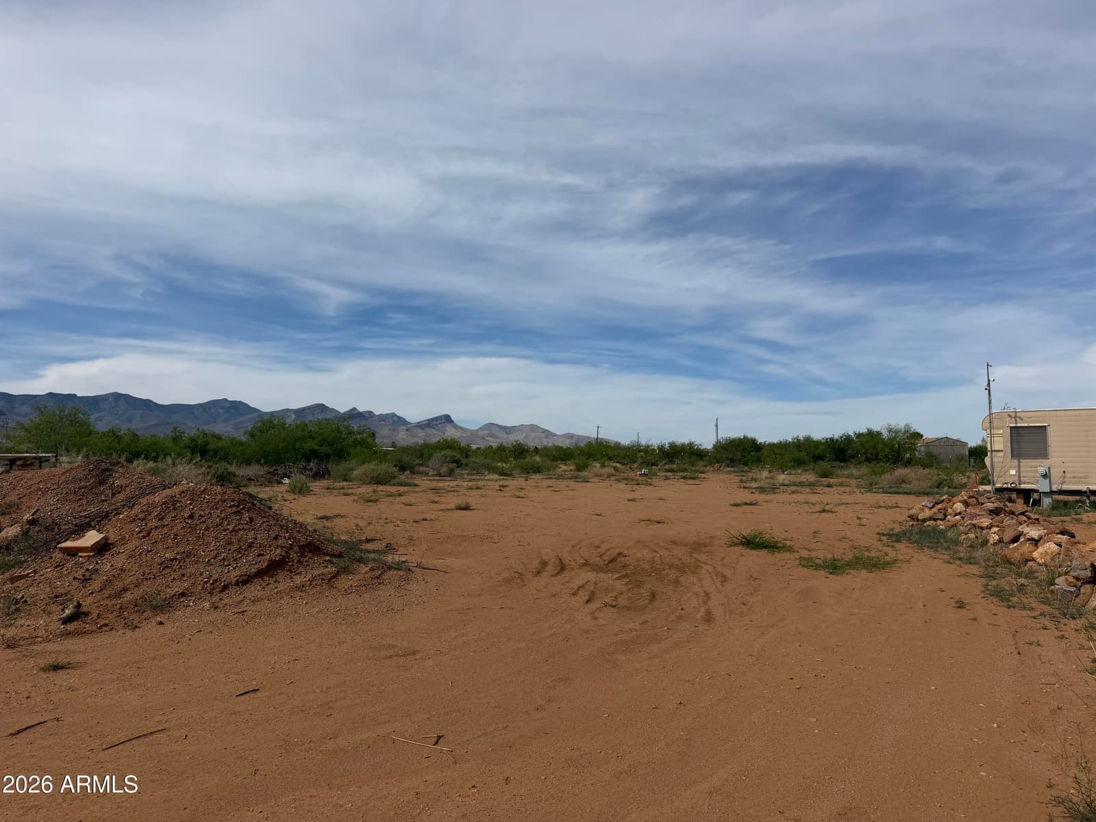 423 E CAMINO DE PAMPAS, Huachuca City, AZ 85616 — photo 2 of 5