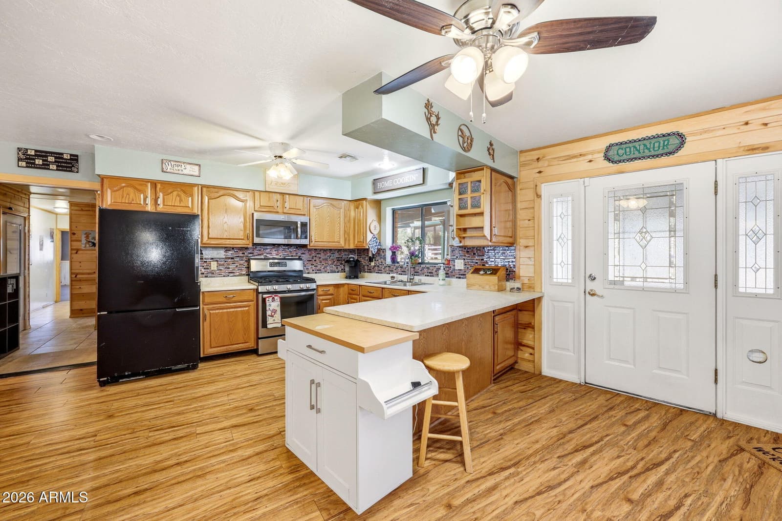 3121 Cedar Drive, Overgaard, AZ 85933 — photo 10 of 46