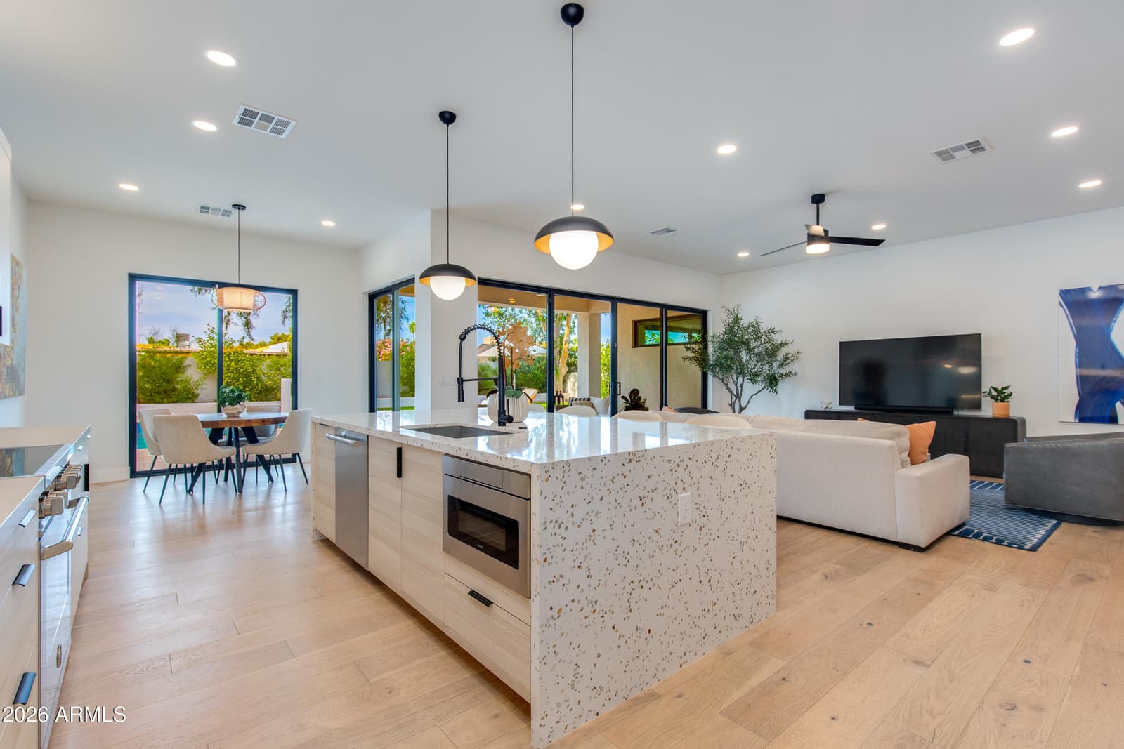 5922 E EMILE ZOLA Avenue, Scottsdale, AZ 85254 — photo 13 of 56