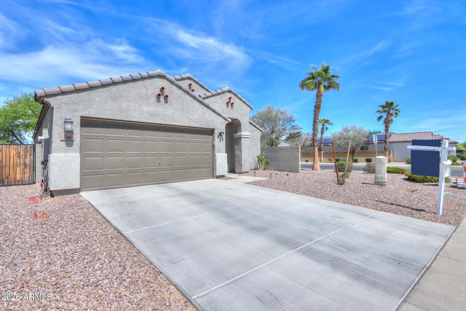 786 W Kingman Drive, Casa Grande, AZ 85122 — photo 4 of 37