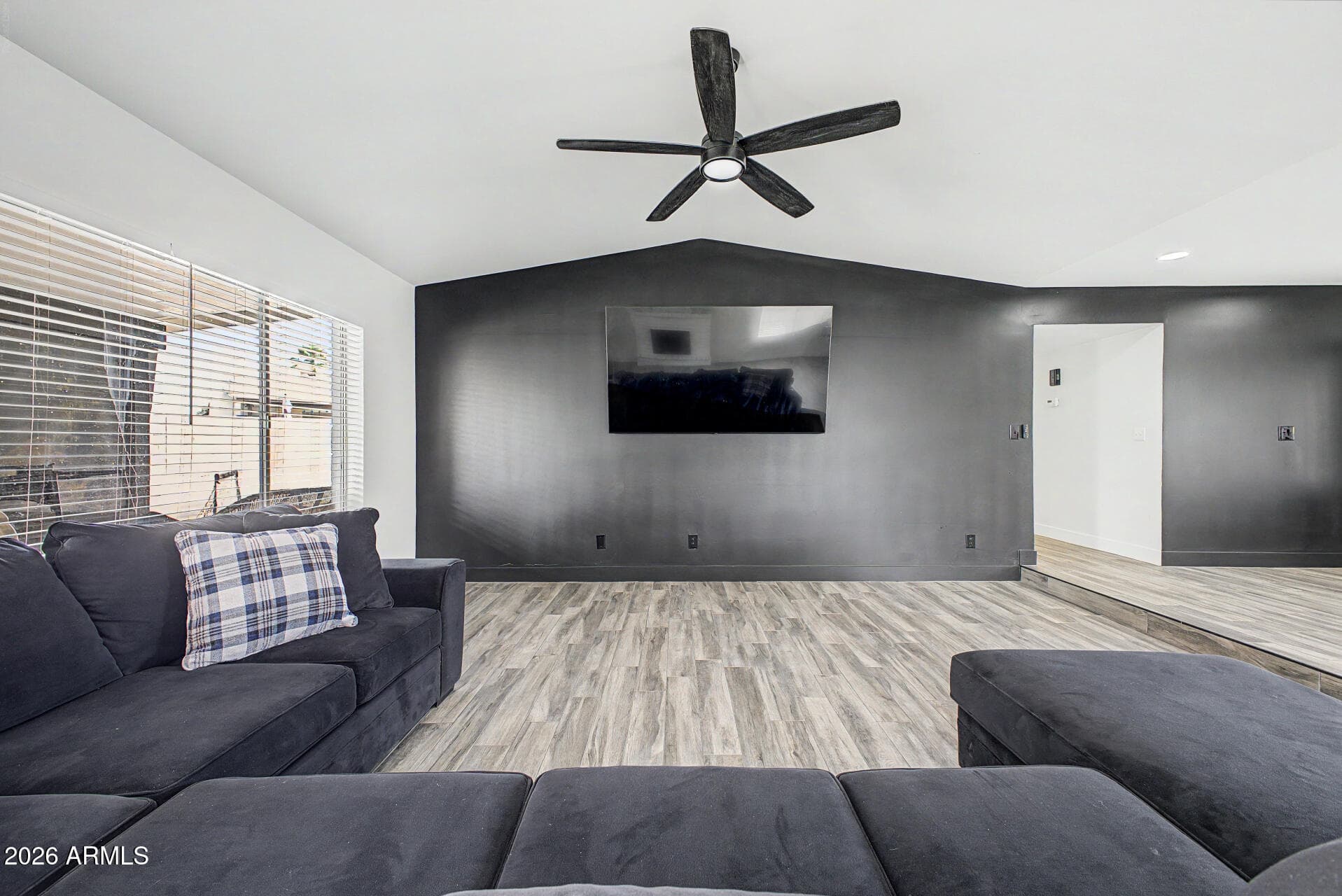 11244 N 58TH Drive, Glendale, AZ 85304 — photo 14 of 40