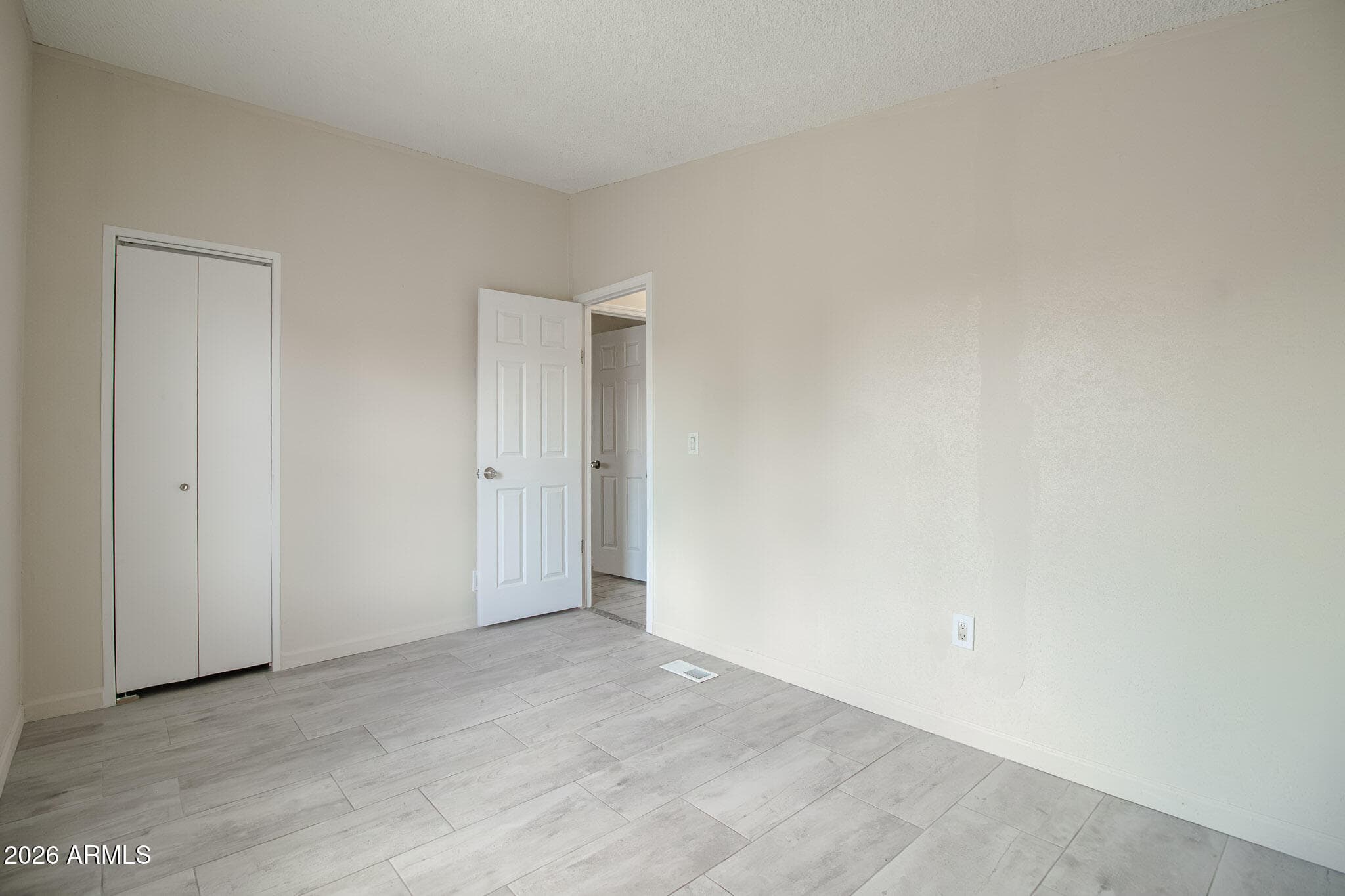 8601 N 71ST Avenue 43, Glendale, AZ 85301 — photo 18 of 36