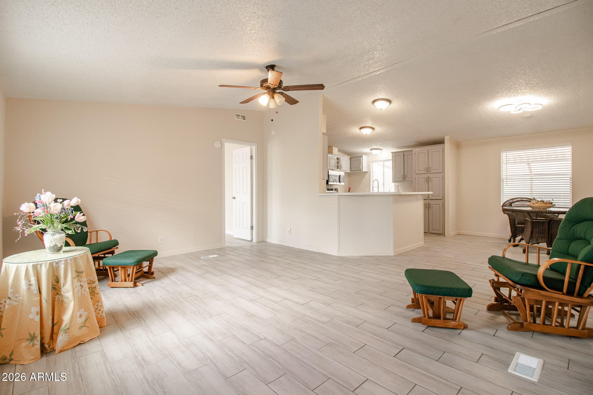 8601 N 71ST Avenue 43, Glendale, AZ 85301 — photo 6 of 36