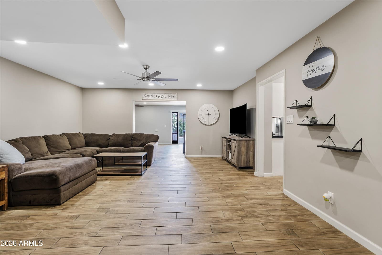 2124 E 3RD Drive, Mesa, AZ 85204 — photo 3 of 31