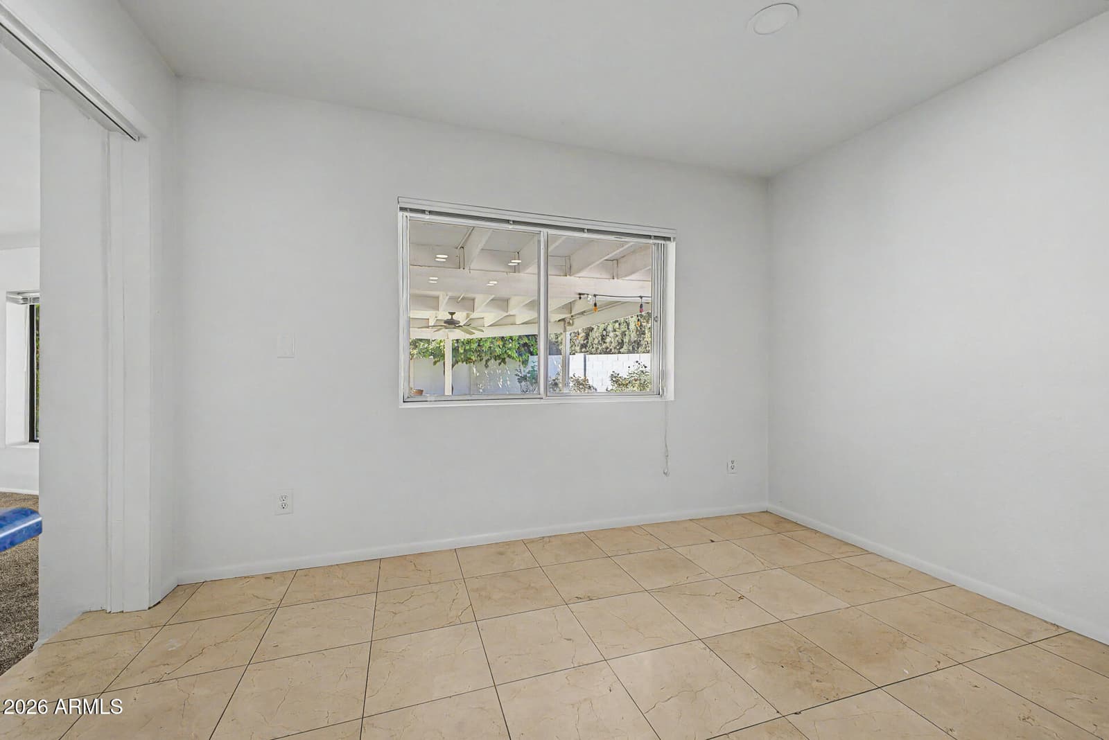 621 E CALAVAR Road, Phoenix, AZ 85022 — photo 11 of 40