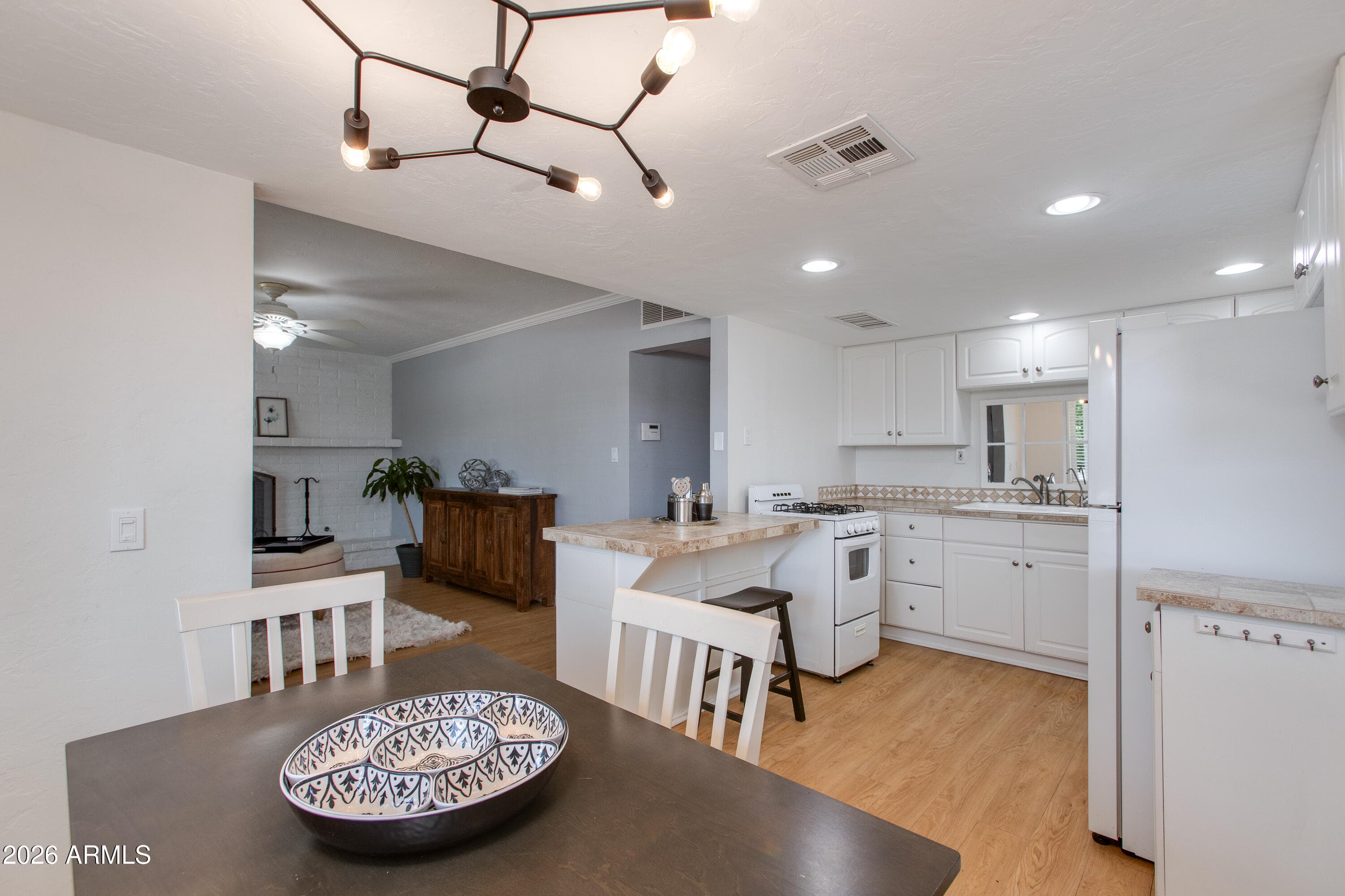 4440 E CAMPBELL Avenue, Phoenix, AZ 85018 — photo 15 of 44