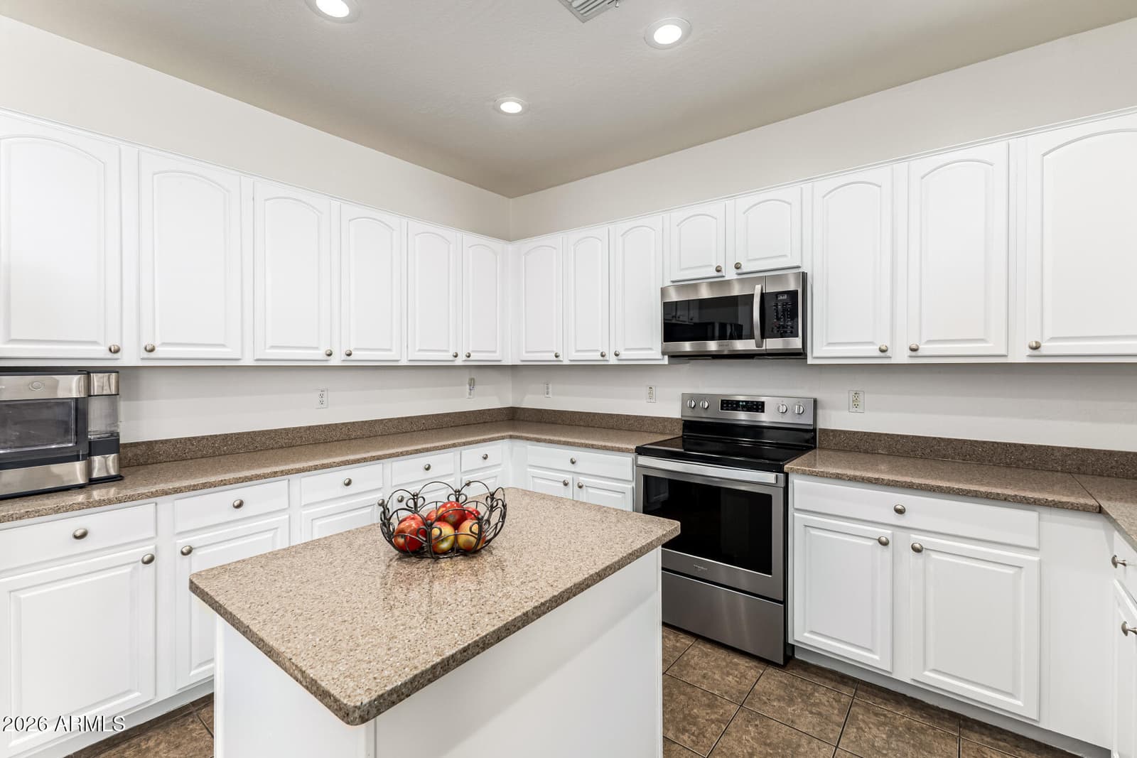 28384 N DESERT NATIVE Street, San Tan Valley, AZ 85143 — photo 3 of 46