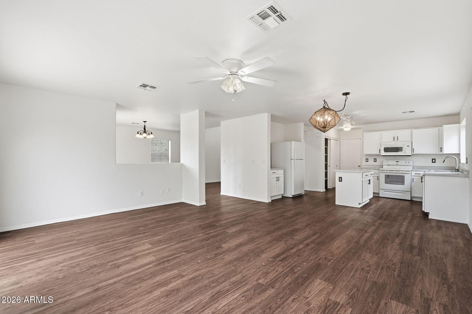 16218 W DAVIS Road, Surprise, AZ 85374 — photo 10 of 39