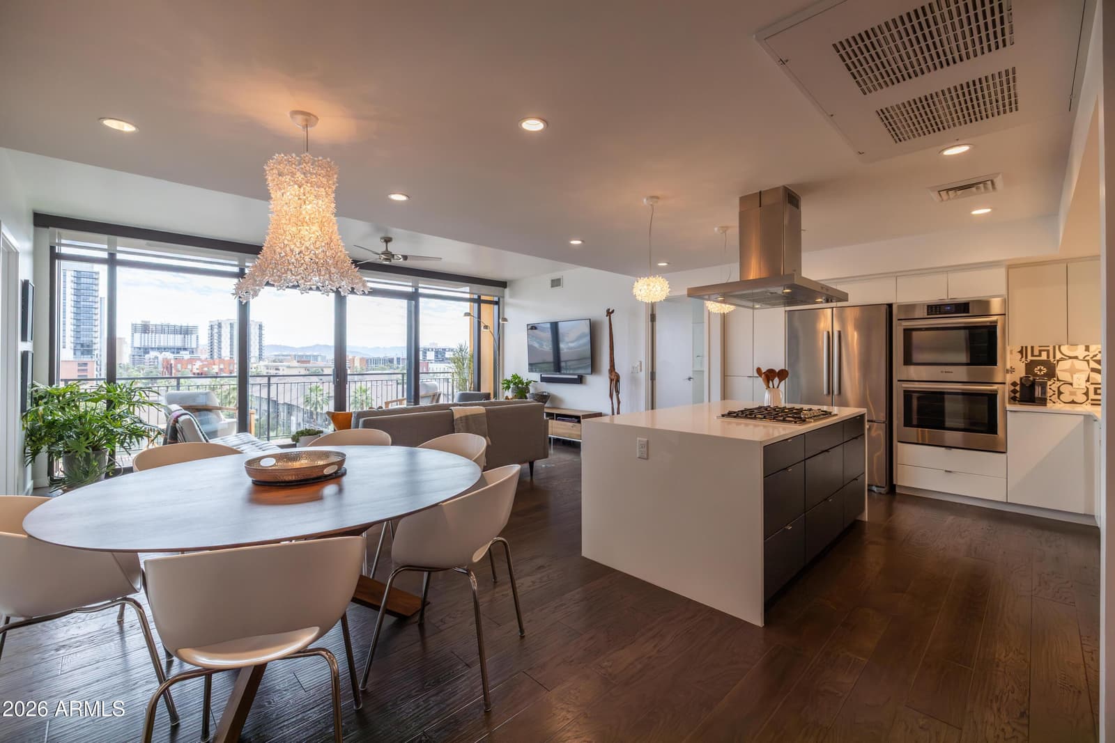 200 W PORTLAND Street 827, Phoenix, AZ 85003