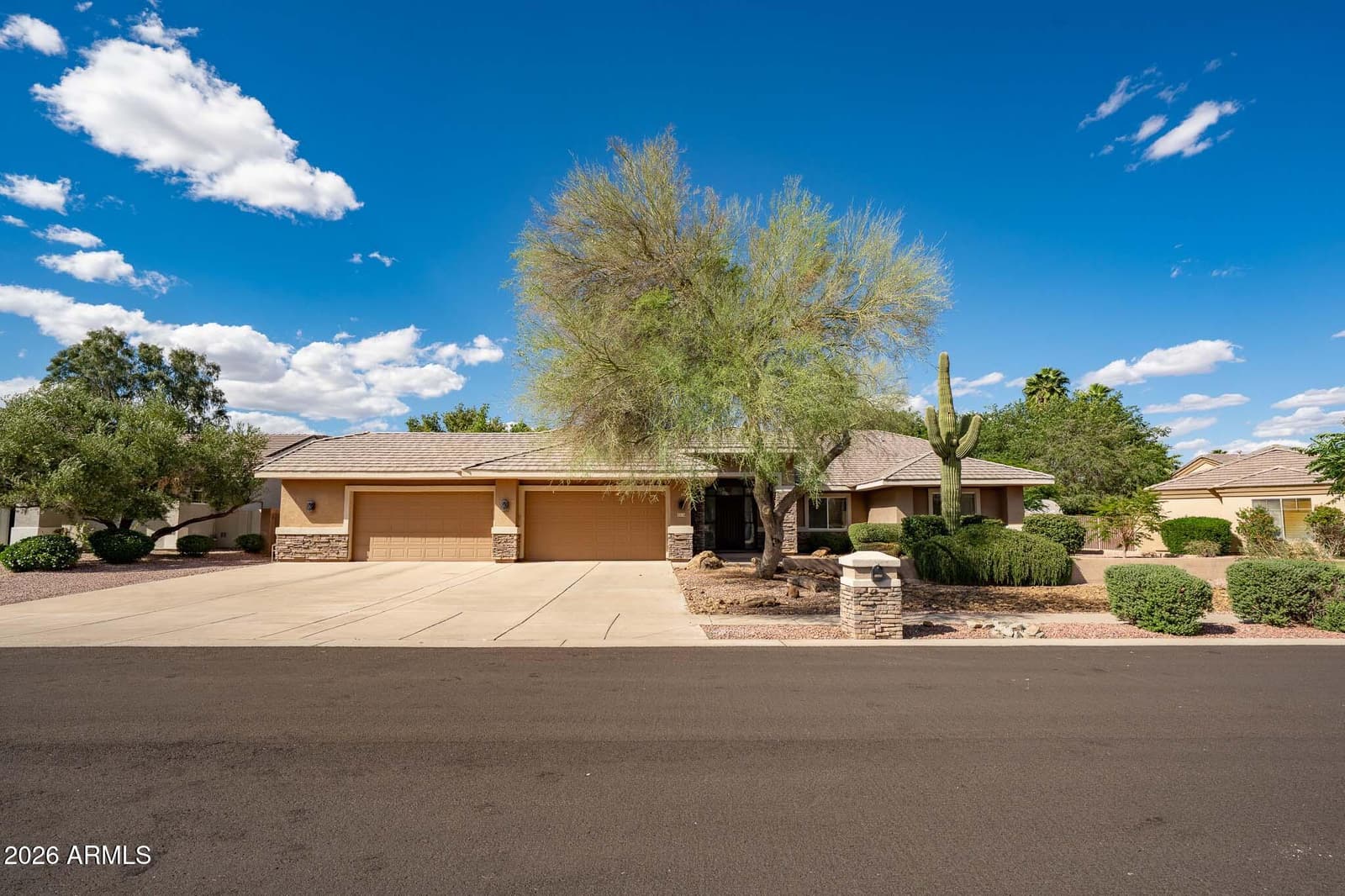8216 W BRIDEN Lane, Peoria, AZ 85383 — photo 7 of 75